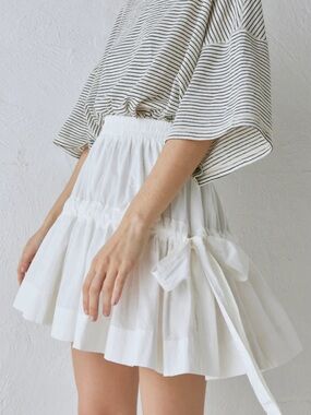 VRG GRL Lily Mini Skirt in White